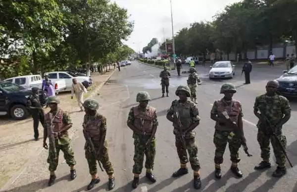 Army foils robbery attack in Rivers by notorious gang, arrests member